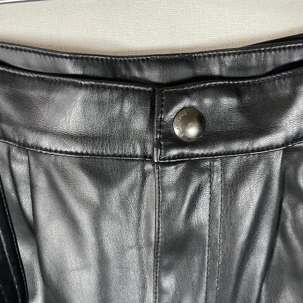 BLANKNYC Faux Leather Paperbag Waist‎ Shorts Black Belted Cuffed - Size 28 - Picture 4 of 10